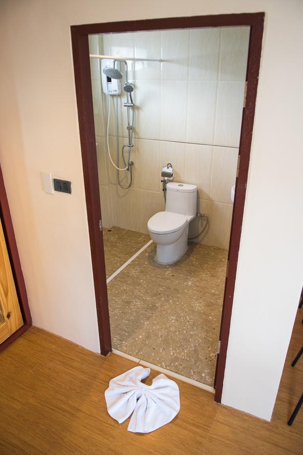 Sea Stone Hotel ナコーンシータンマラート 部屋 写真